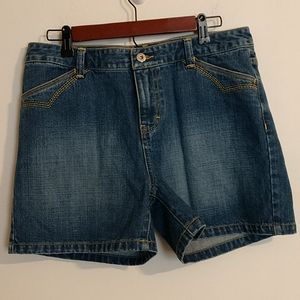 Tommy Hilfiger Women's Denim Shorts size 10